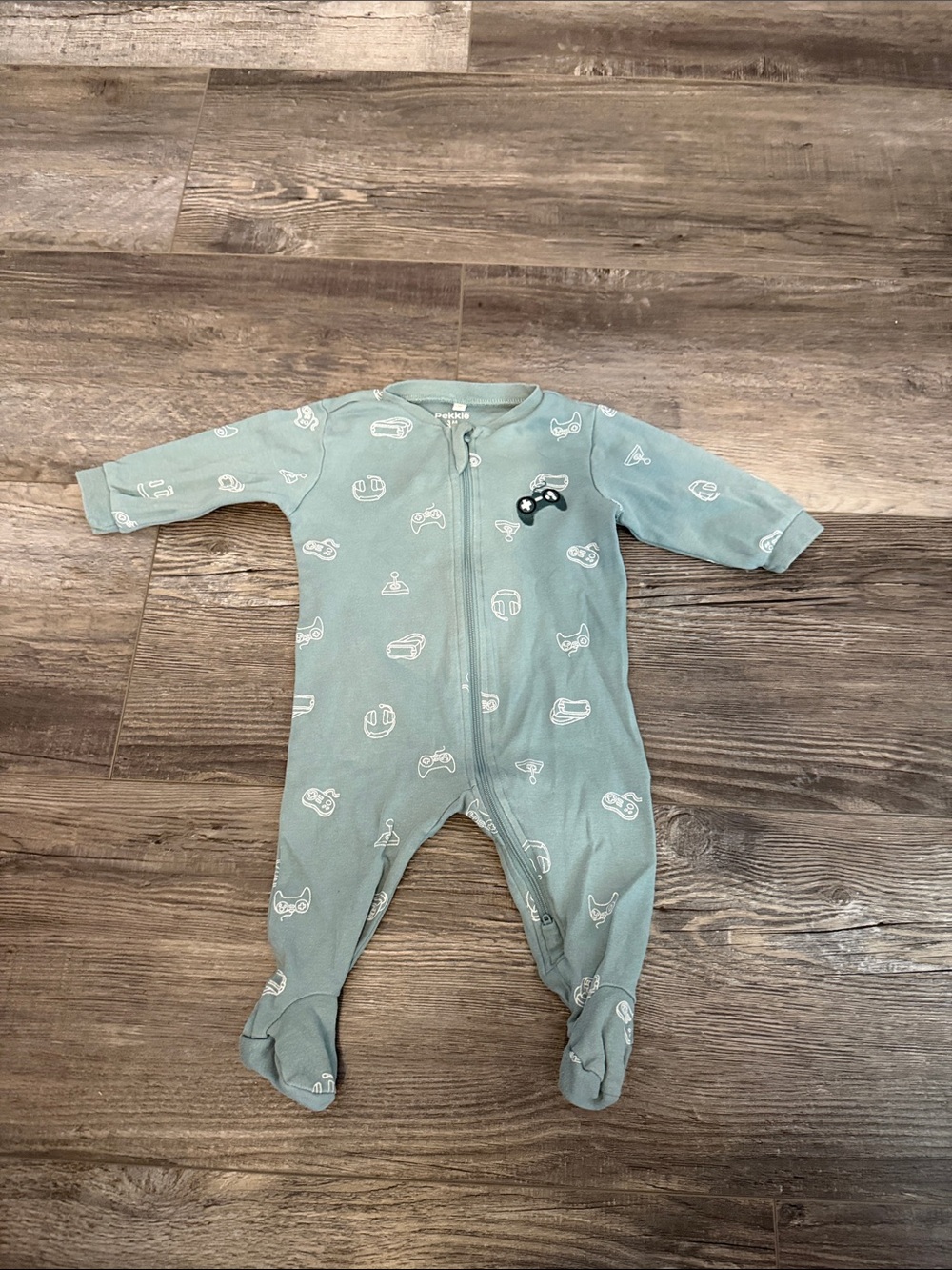 Pekkle Gamer Baby Sage Green Footed‎ One-Piece Sleeper